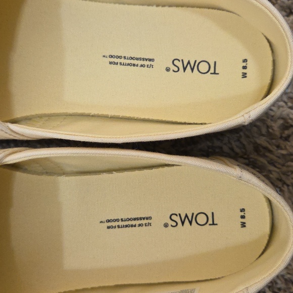 Toms Daisy Print Shoes Size 8.5 - Picture 5 of 5